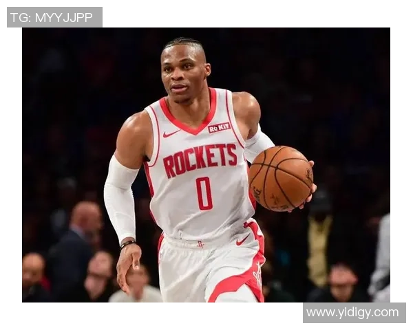 创前史榜首纪录！威少维护队友一幕太感人：自动要求换防字母并赔犯规